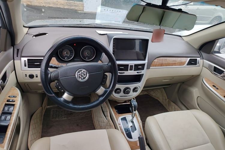 Used Buick Excelle 2015 1.5L Automatic Classic Model Center Console