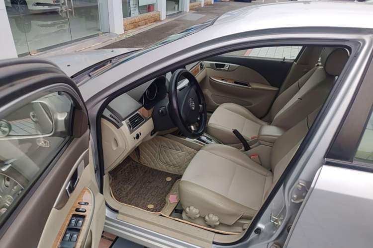 Used Buick Excelle 2015 1.5L Automatic Classic Model Driver Seat