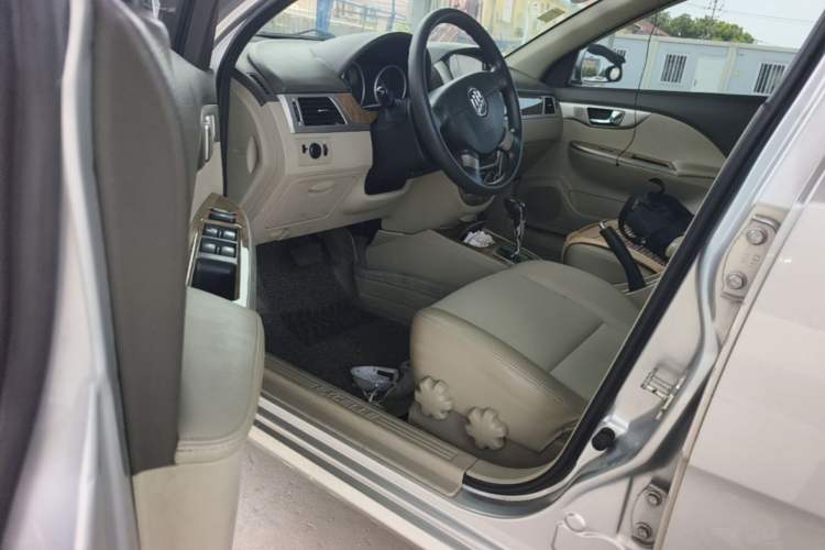Used Buick Excelle 2015 1.5L Automatic Classic Model Driver Seat