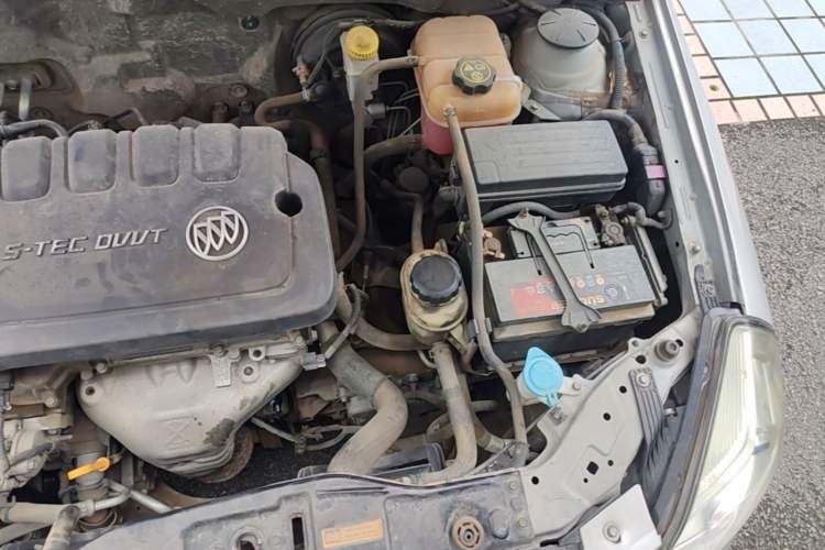 Used Buick Excelle 2015 1.5L Automatic Classic Model Engine Bay Left