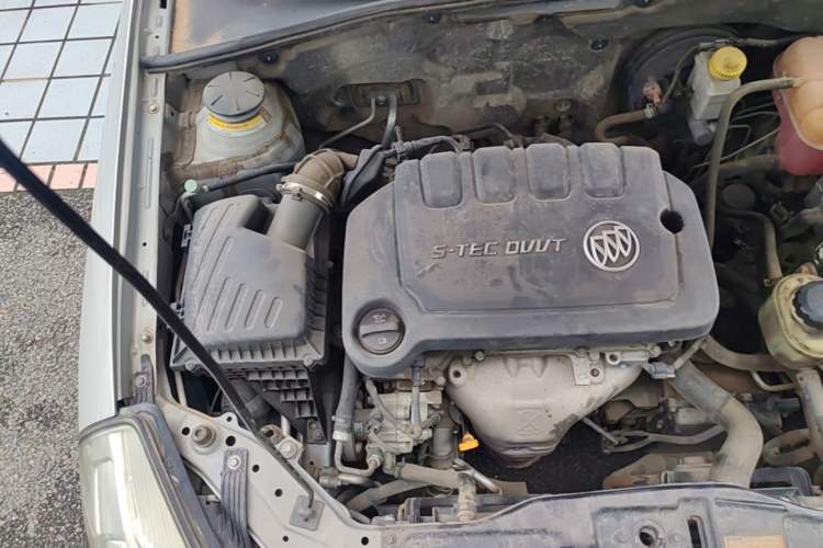 Used Buick Excelle 2015 1.5L Automatic Classic Model Engine Bay Right