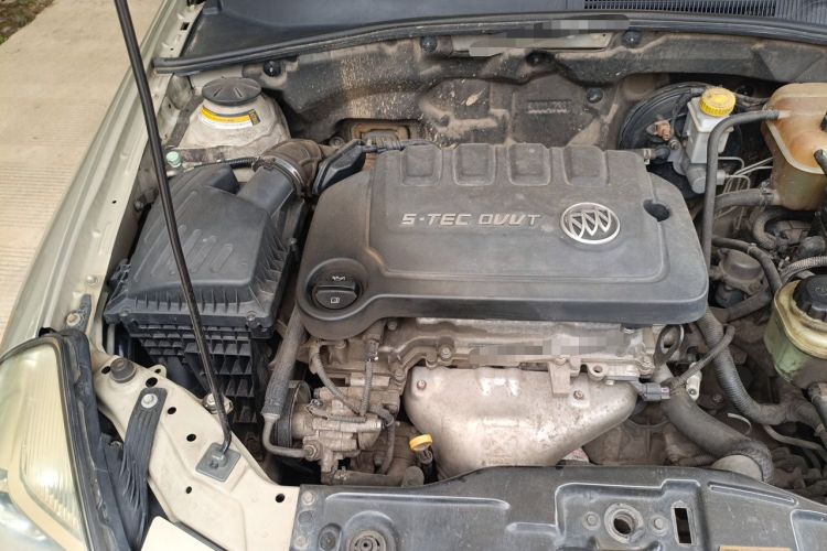 Used Buick Excelle 2015 1.5L Automatic Classic Model Engine Bay Right