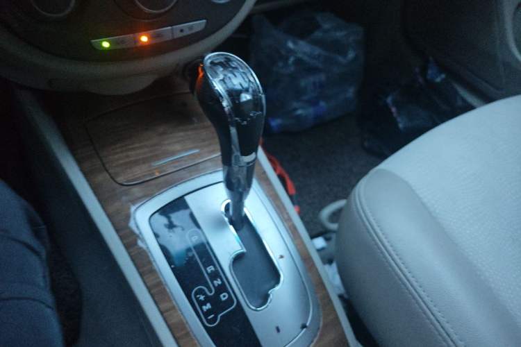 Used Buick Excelle 2015 1.5L Automatic Classic Model Gear Lever