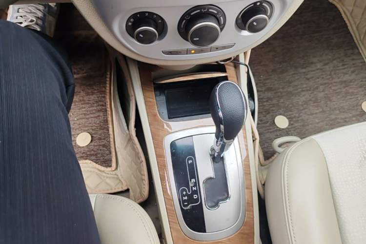 Used Buick Excelle 2015 1.5L Automatic Classic Model Gear Lever