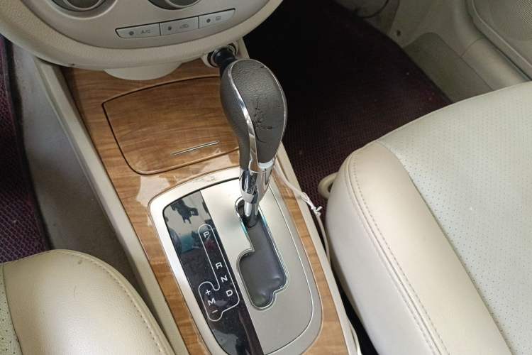 Used Buick Excelle 2015 1.5L Automatic Classic Model Gear Lever