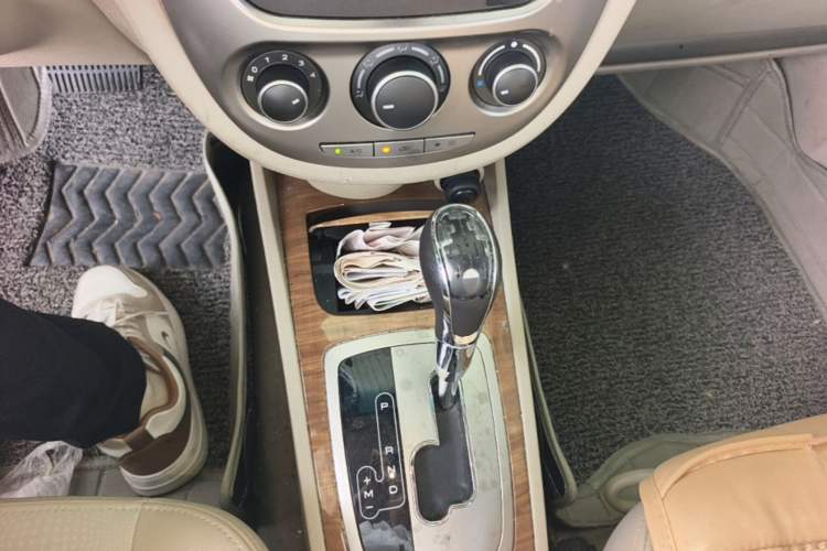 Used Buick Excelle 2015 1.5L Automatic Classic Model Gear Lever