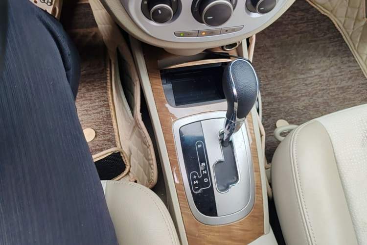 Used Buick Excelle 2015 1.5L Automatic Classic Model Gear Lever