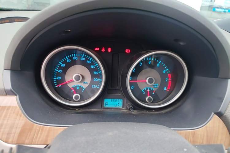 Used Buick Excelle 2015 1.5L Automatic Classic Model Instrument Cluster