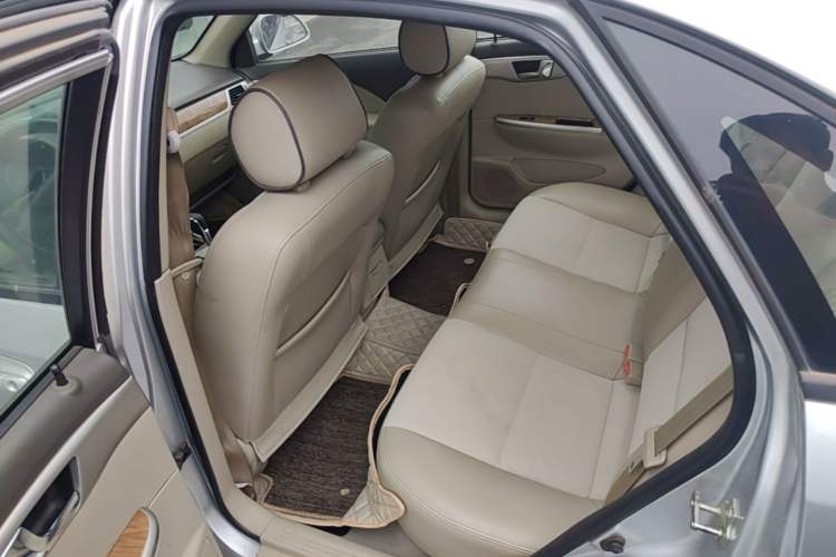 Used Buick Excelle 2015 1.5L Automatic Classic Model Left Rear Seat