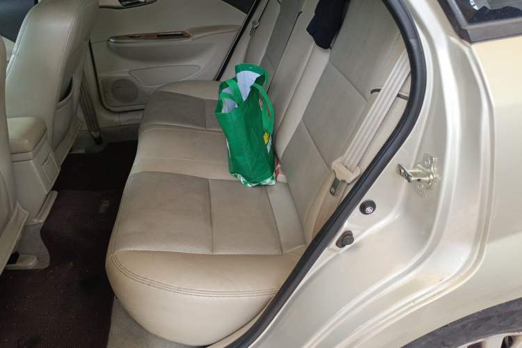 Used Buick Excelle 2015 1.5L Automatic Classic Model Left Rear Seat