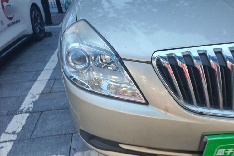 Used Buick Excelle 2015 1.5L Automatic Classic Model Right Front Headlight
