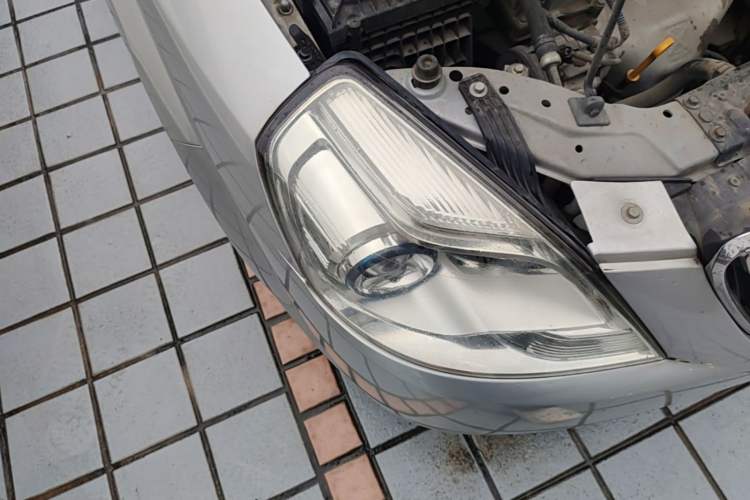 Used Buick Excelle 2015 1.5L Automatic Classic Model Right Front Headlight
