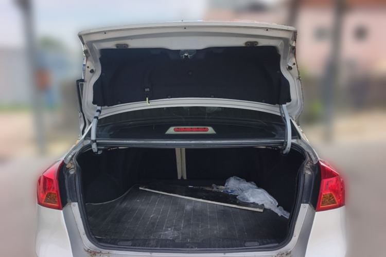 Used Buick Excelle 2015 1.5L Automatic Classic Model Trunk