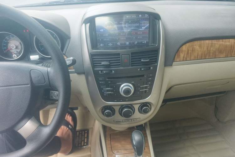 Used Buick Excelle 2015 1.5L Automatic Classic Model Audio And AC Panel