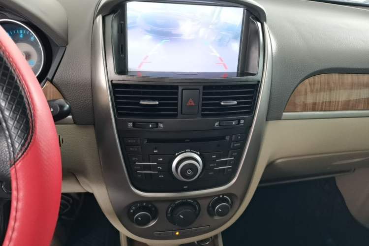 Used Buick Excelle 2015 1.5L Automatic Classic Model Audio And AC Panel