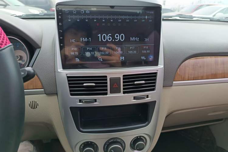Used Buick Excelle 2015 1.5L Manual Classic Trim Audio And AC Panel