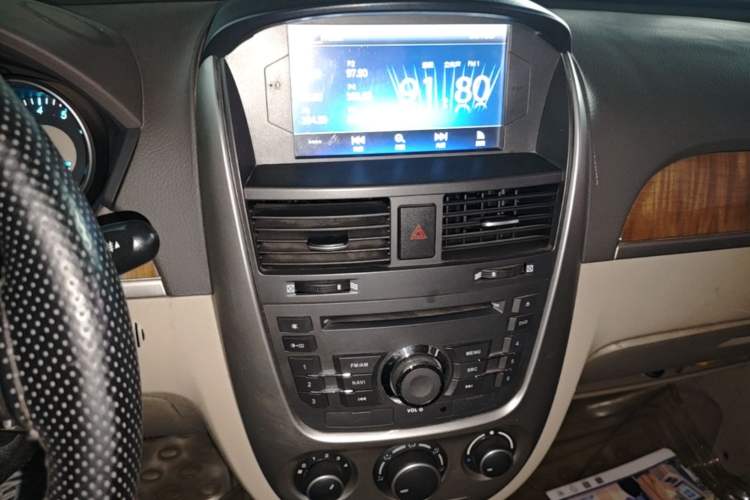 Used Buick Excelle 2015 1.5L Automatic Classic Model Audio And AC Panel