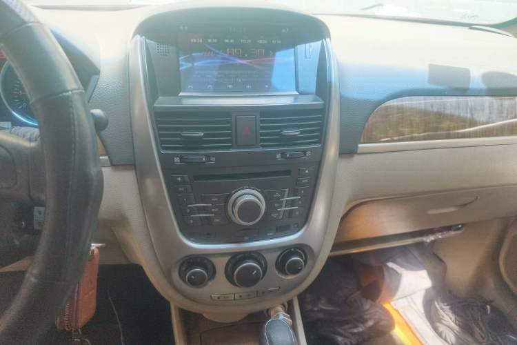 Used Buick Excelle 2015 1.5L Automatic Classic Model Audio And AC Panel