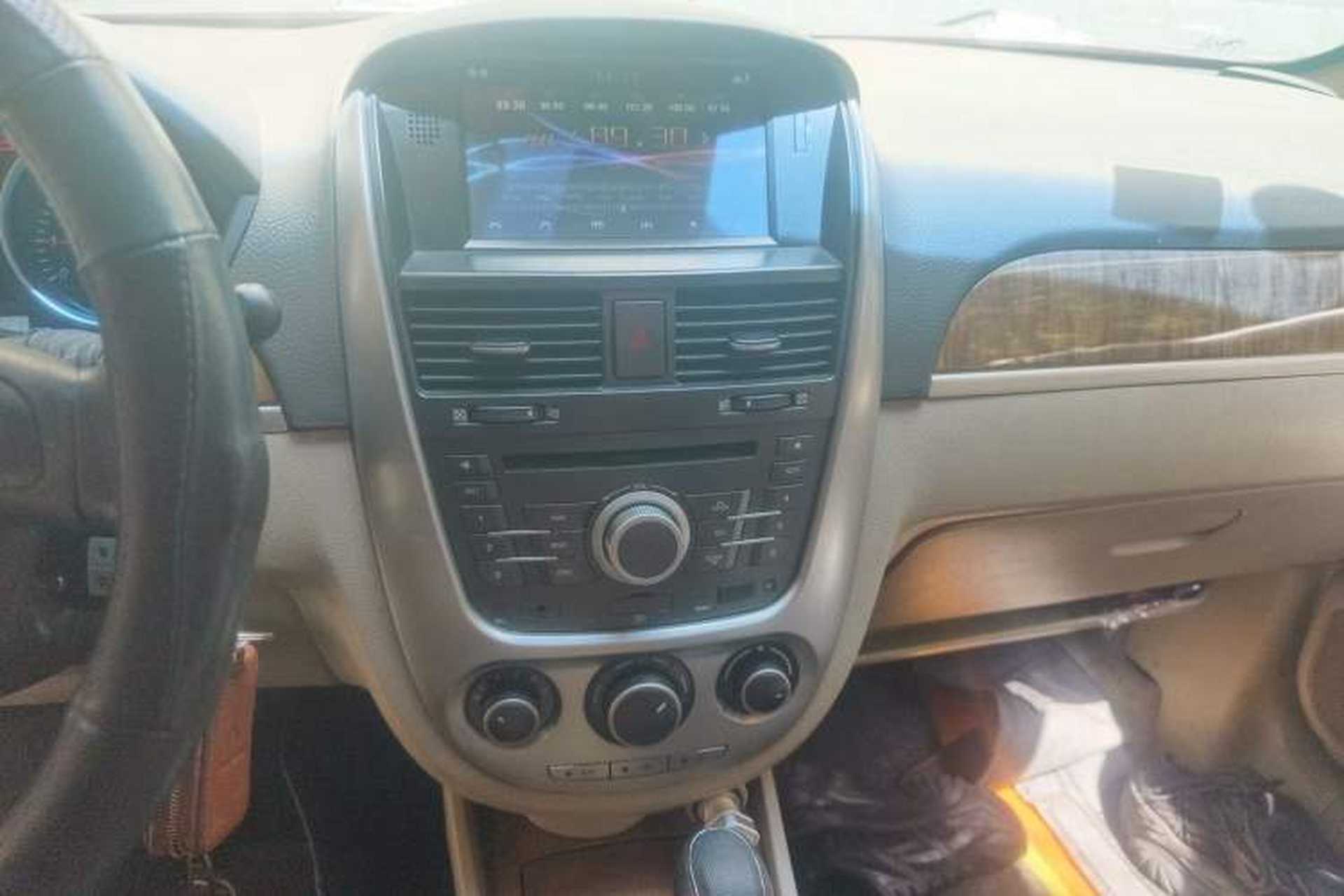 Used Buick Excelle 2015 1.5L Automatic Classic Model Audio And AC Panel