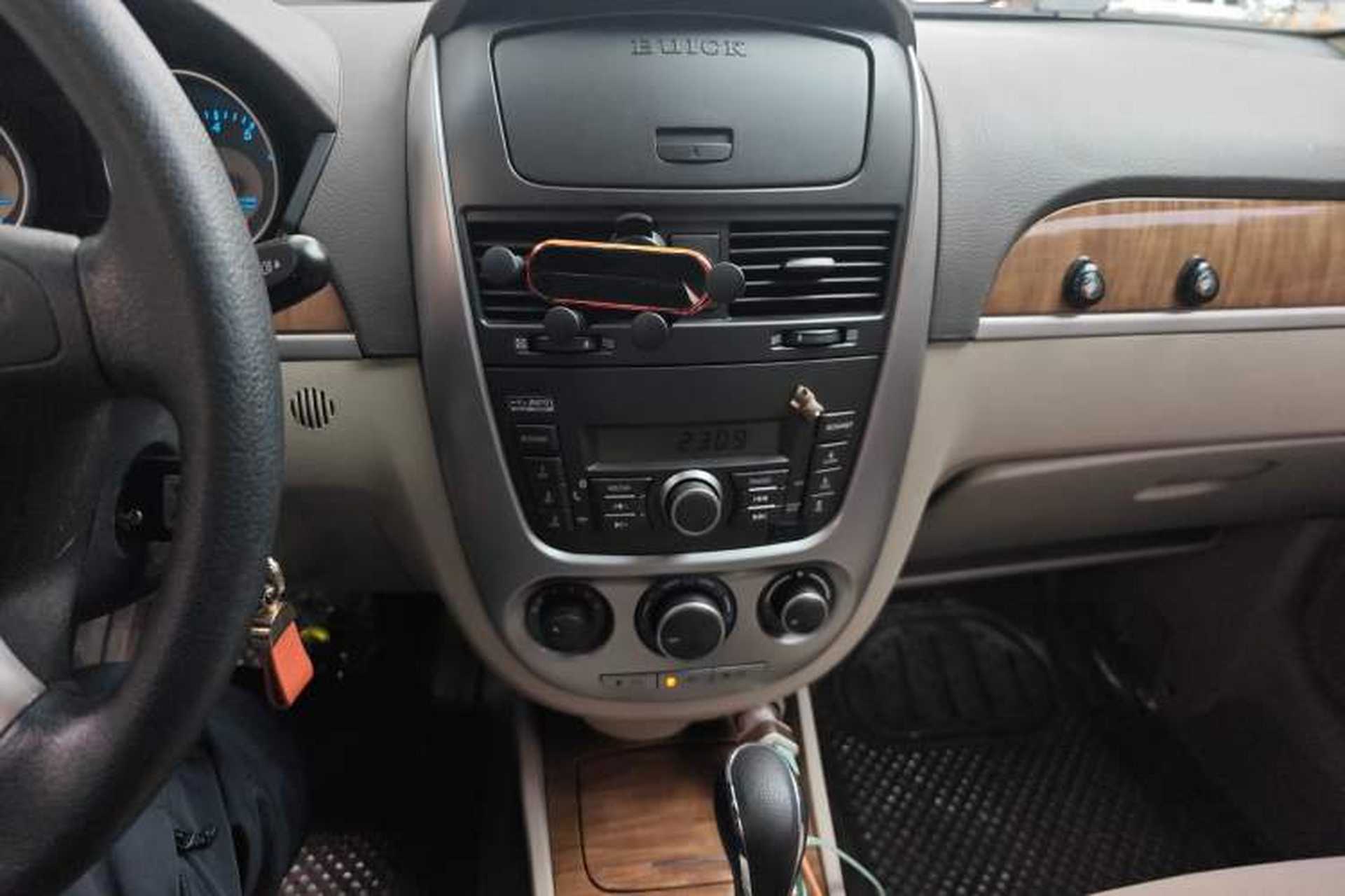 Used Buick Excelle 2015 1.5L Automatic Classic Model Audio And AC Panel