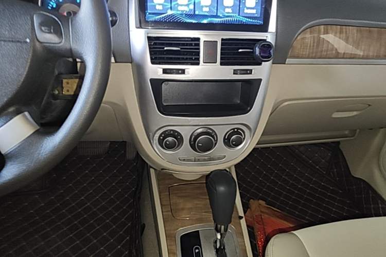 Used Buick Excelle 2015 1.5L Automatic Classic Model Audio And AC Panel