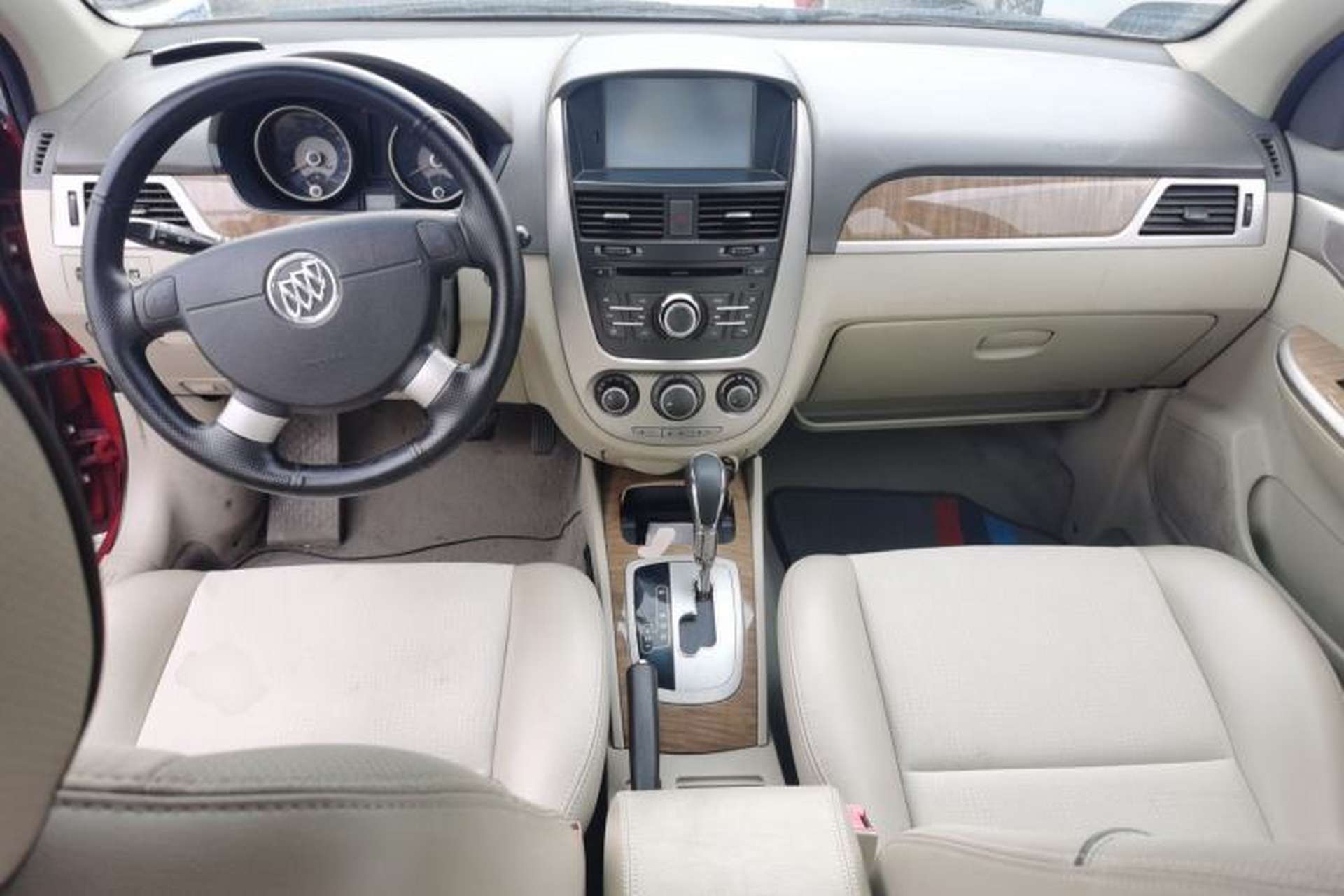 Used Buick Excelle 2015 1.5L Automatic Classic Model Center Console
