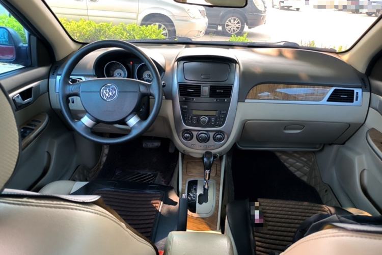 Used Buick Excelle 2015 1.5L Automatic Classic Model Center Console