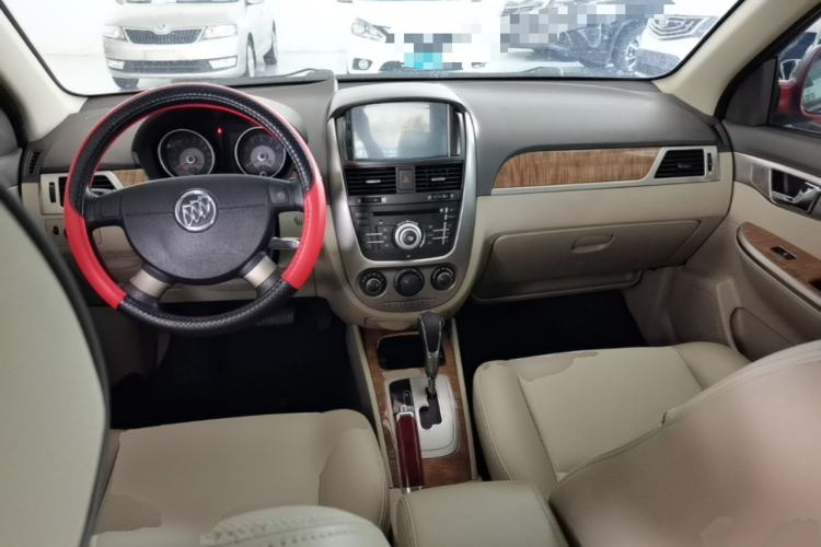 Used Buick Excelle 2015 1.5L Automatic Classic Model Center Console