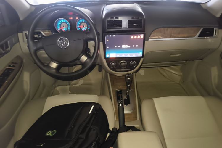Used Buick Excelle 2015 1.5L Automatic Classic Model Center Console
