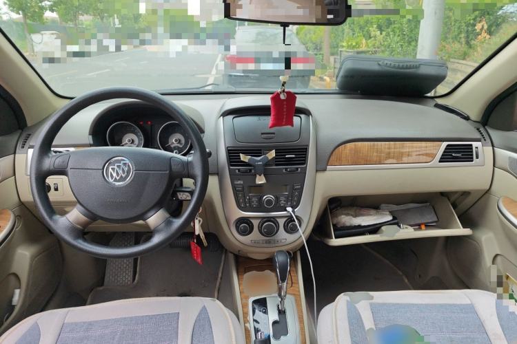 Used Buick Excelle 2015 1.5L Automatic Classic Model Center Console