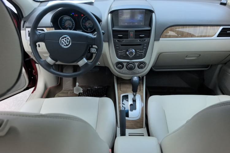 Used Buick Excelle 2015 1.5L Automatic Classic Model Center Console