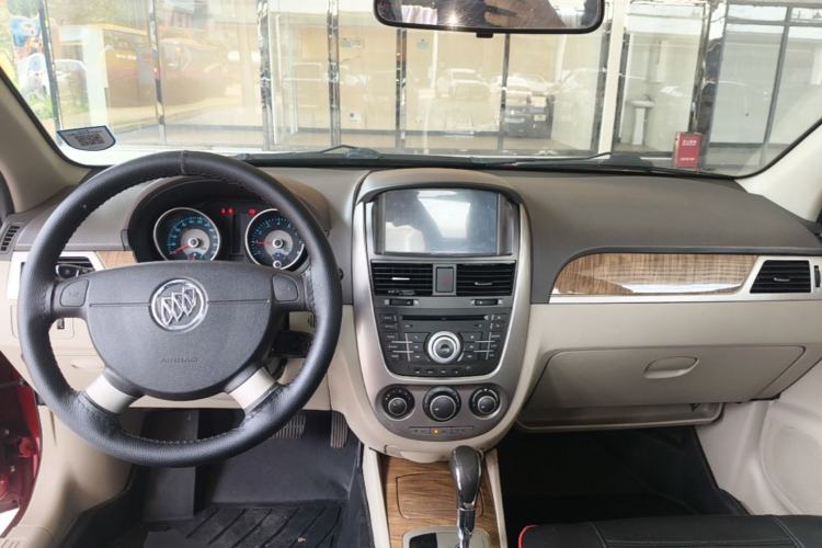 Used Buick Excelle 2015 1.5L Automatic Classic Model Center Console