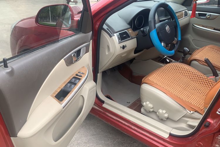 Used Buick Excelle 2015 1.5L Manual Classic Trim Driver Seat