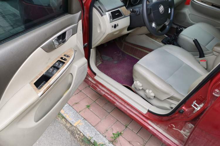 Used Buick Excelle 2015 1.5L Manual Classic Trim Driver Seat