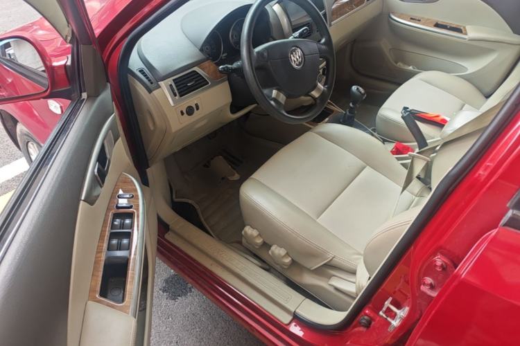 Used Buick Excelle 2015 1.5L Manual Classic Trim Driver Seat