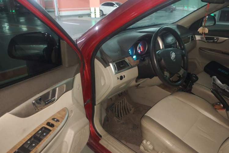 Used Buick Excelle 2015 1.5L Manual Classic Trim Driver Seat