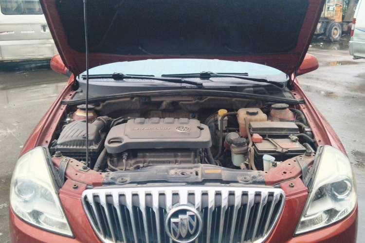 Used Buick Excelle 2015 1.5L Manual Luxury Model Engine Bay