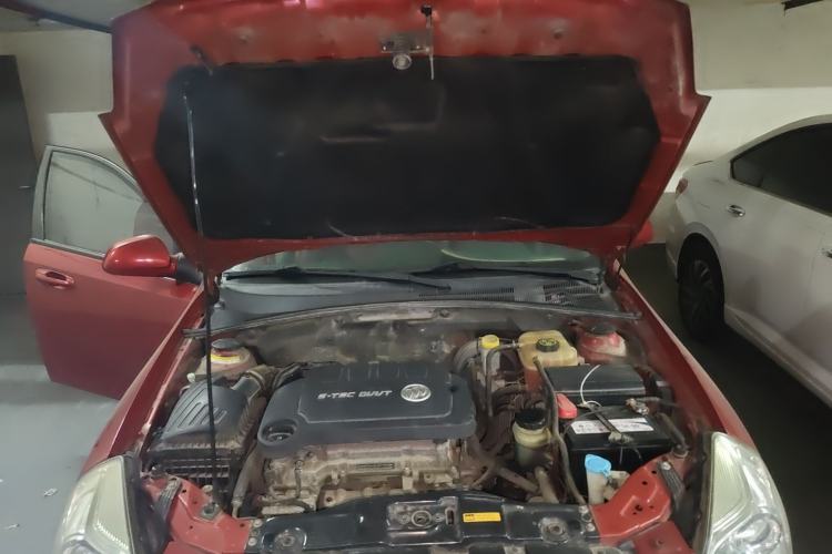 Used Buick Excelle 2015 1.5L Manual Classic Trim Engine Bay