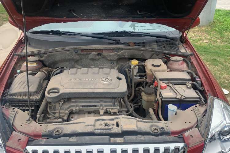 Used Buick Excelle 2015 1.5L Manual Classic Trim Engine Bay