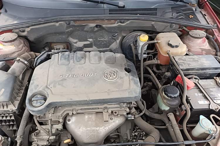 Used Buick Excelle 2015 1.5L Manual Classic Trim Engine Bay