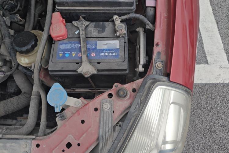 Used Buick Excelle 2015 1.5L Manual Luxury Model Engine Bay Left
