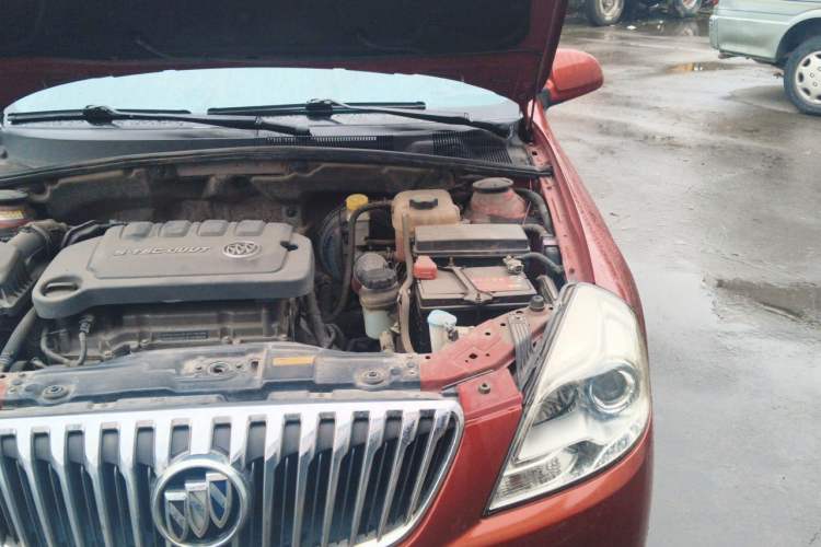 Used Buick Excelle 2015 1.5L Manual Luxury Model Engine Bay Left
