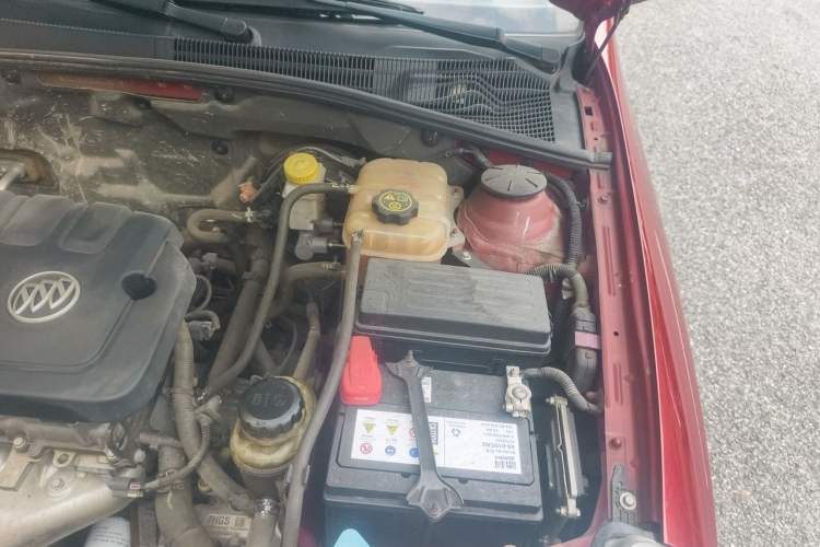Used Buick Excelle 2015 1.5L Automatic Classic Model Engine Bay Left