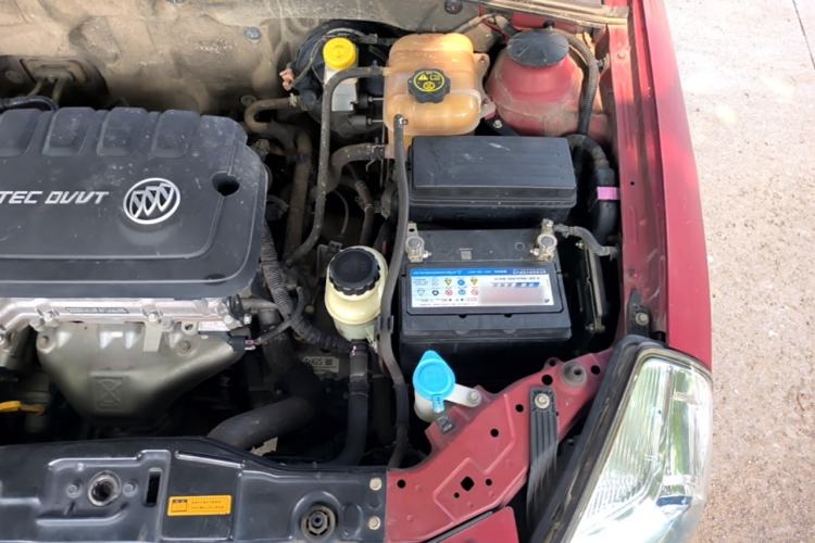 Used Buick Excelle 2015 1.5L Automatic Classic Model Engine Bay Left