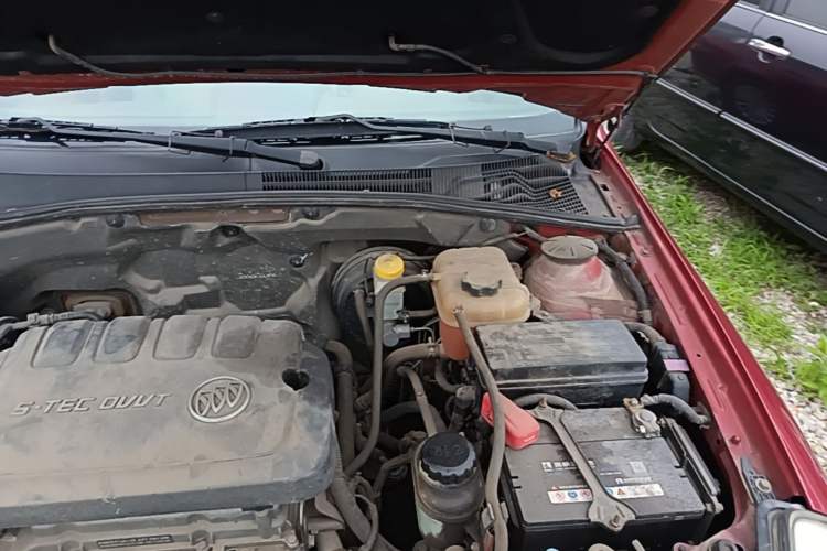 Used Buick Excelle 2015 1.5L Manual Classic Trim Engine Bay Left