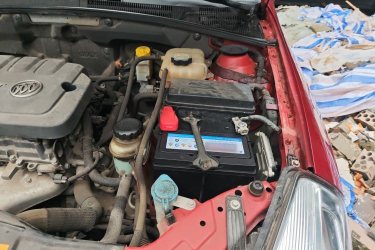 Used Buick Excelle 2015 1.5L Automatic Classic Model Engine Bay Left