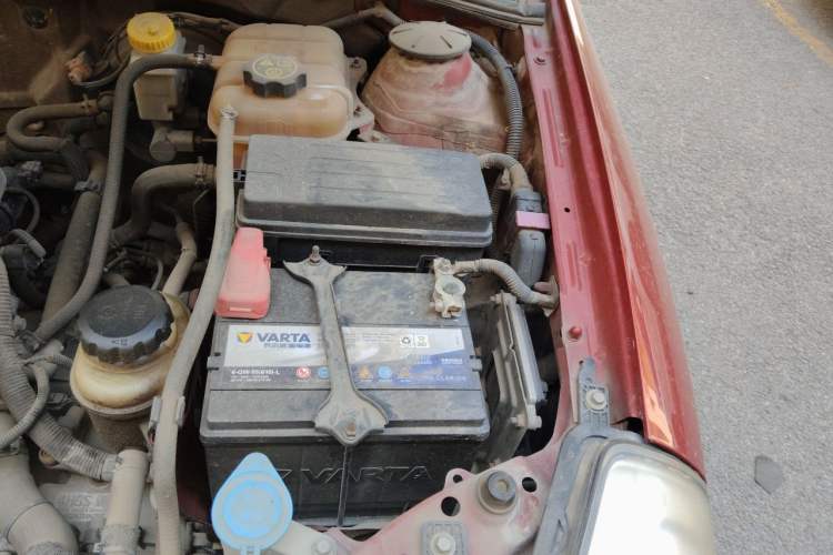 Used Buick Excelle 2015 1.5L Automatic Classic Model Engine Bay Left
