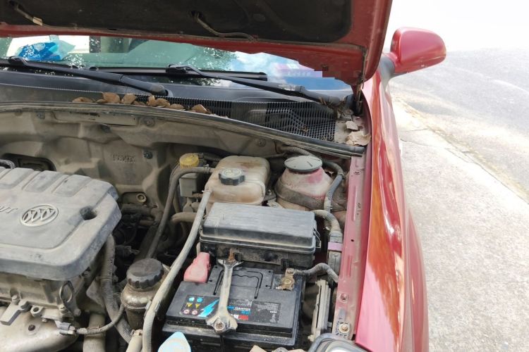 Used Buick Excelle 2015 1.5L Manual Classic Trim Engine Bay Left