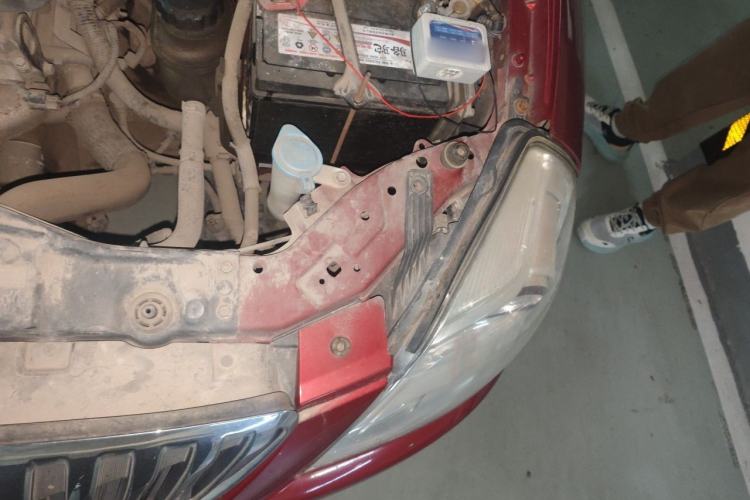 Used Buick Excelle 2015 1.5L Manual Classic Trim Engine Bay Left