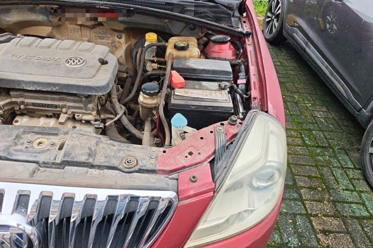 Used Buick Excelle 2015 1.5L Manual Classic Trim Engine Bay Left